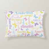 Bewegde regenboogvlinder, aangepaste naam Amelia Accent Kussen (Voorkant)