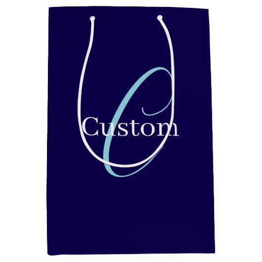 Bewerkbaar Cursief Script Monogram Purplish Blue Medium Cadeauzakje (Voorkant)
