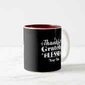 Bewerkbaar Sparkling Thanksgiving Quote Design Tweekleurige Koffiemok (Voorkant rechts)