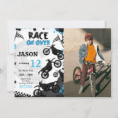 Bewerkbare blauwe fiets verjaardag foto uitnodigin kaart (Voorkant)