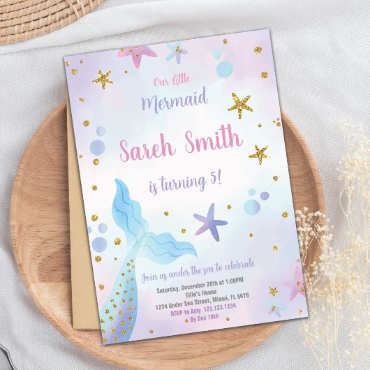 Bewerkbare Meisjes Onder het Zee Party Kaart met O