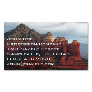 Bewolkte Coffee Pot Rock in Sedona Arizona Magnetisch Visitekaartje