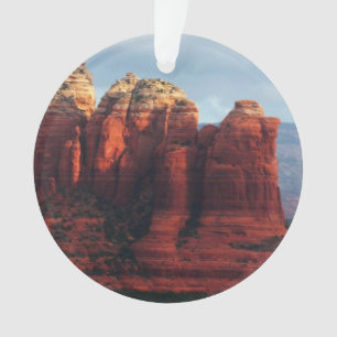 Bewolkte Coffee Pot Rock in Sedona Arizona Ornament