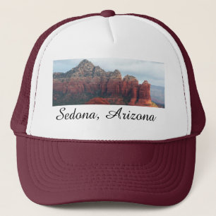 Bewolkte Coffee Pot Rock in Sedona Arizona Trucker Pet