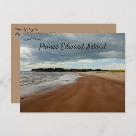 bewolkte dag op een strand op Prince Edward Island Briefkaart (Voorkant / Achterkant)