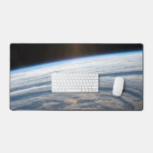 Bewolkte formaties in de Zuid-Indische Oceaan. Bureaumat (Keyboard & Muis)