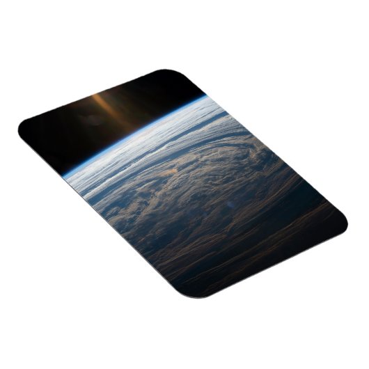 Bewolkte formaties in de Zuid-Indische Oceaan. Magneet (Rechterzijde)