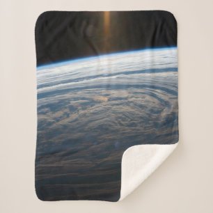 Bewolkte formaties in de Zuid-Indische Oceaan. Sherpa Deken