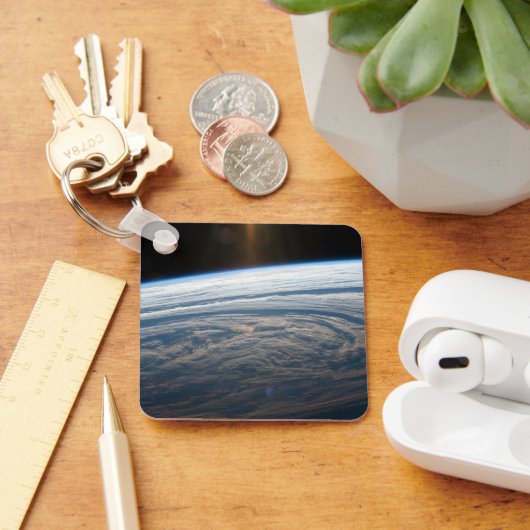 Bewolkte formaties in de Zuid-Indische Oceaan. Sleutelhanger (Bureau)