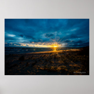 bewolkte Herfst zonsopgang boven Hammond Bay Poster