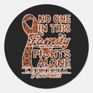 Bewustwording in deze familie vecht alleen ik L Ronde Sticker