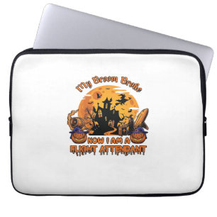Bezem Gebroken Nu Am Stewardess Halloween_1 Laptop Sleeve