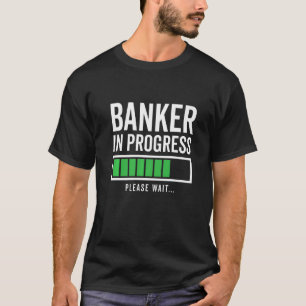 Bezig met bankier Een ogenblik geduld op de financ T-shirt