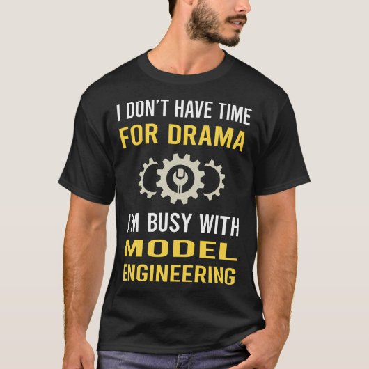 Bezig met het ontwerpen van een Model Engineering T-shirt (Voorkant)
