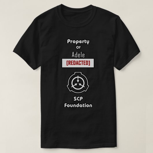 Bezit van de Adele [REDACTED] SCP Foundation T-shirt (Design voorkant)
