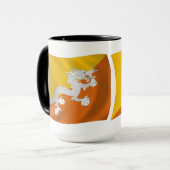 Bhoutan Drapeau Mug (Devant gauche)