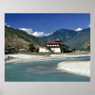 Bhutan, Punaka. De rivier de Mo Chhu stroomt voorb Poster