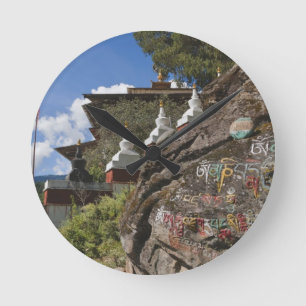 Bhutanees schrijven over stenen en Nepalese forens Ronde Klok