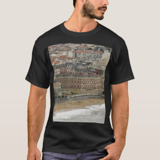 Biarritz strand, Belle Époque architectuur. T-shirt