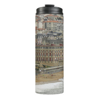 Biarritz strand, Belle Époque architectuur. Thermosbeker
