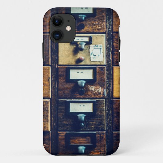  bibliotheekcataloguskast met bruin hout Case-Mate iPhone case (Achterkant)