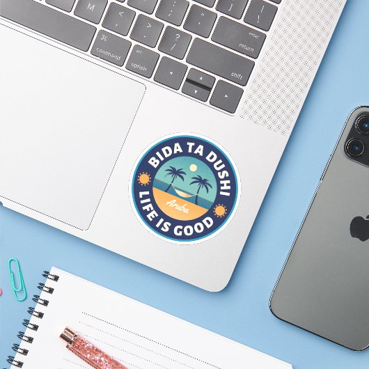 Bida Ta Dushi Aruba Happy Island Sticker (Laptop met iPhone)