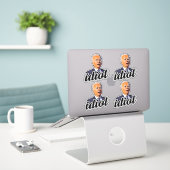 Biden is een idioot grappig anti Biden Pro troef 2 Sticker (Laptop op bureau)