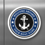 Bienvenue à bord de votre bateau Nom Ancre Stars M<br><div class="desc">Un élégant aimant rond noir, blanc et bleu marine avec une ancre de bateau nautique personnalisée avec étoiles et votre texte personnalisé "Welcome Aboard" et votre nom de bateau ou autre texte souhaité. Customisez-les avec votre couleur arrière - plan préférée et bien plus encore. Fait un grand cadeau pour toute...</div>