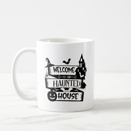 Bienvenue Dans Notre Mug Haunted House Typography (Gauche)