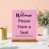 Bienvenue S'il vous plaît avoir un siège rose et n (Mariage)