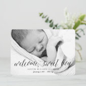 Bienvenue Sweet Boy | Faire-part de naissance phot (Debout devant)