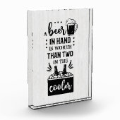 Bier-drinkbaarder in de hand fotoblokken (Links)