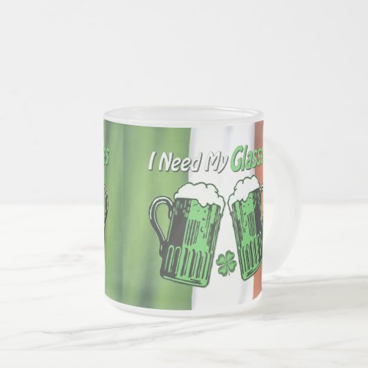 Bière verte St. Patrick's Day Mug Drapeau irlandai (Devant droit)