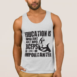 Big Biceps is belangrijk dan het Shirt van het Ond
