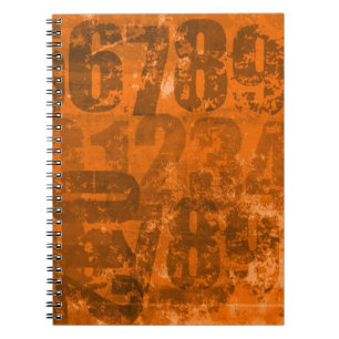 Big Bold Numbers op Brownish Oranje Grunge Texture Notitieboek