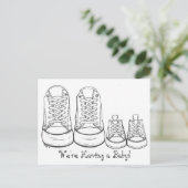 Big Little Sneakers New Baby Birth kondiging Aankondigingskaart (Staand voorkant)