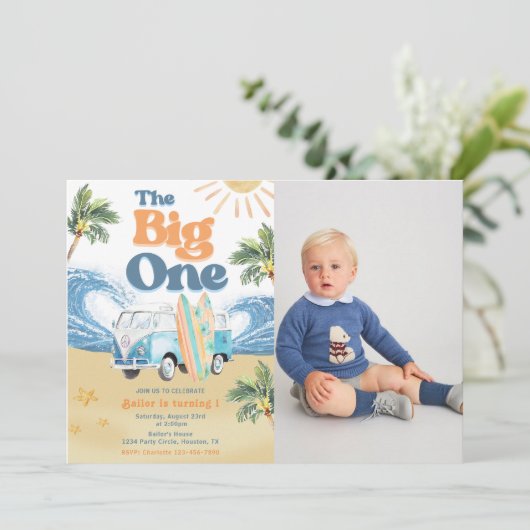 Big One Surf Beach 1er anniversaire Invitation (Debout devant)