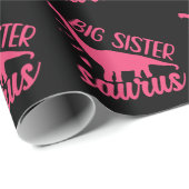 Big Sister Saurus in roze Cadeaupapier (Rol Hoek)