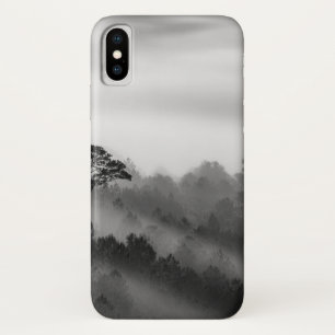 Big Tree in Pine Forest in the Mist iPhone X Hoesje