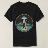 Bigfoot Abduction!  Sasquatch & UFO Alien G T-shirt (Design voorkant)