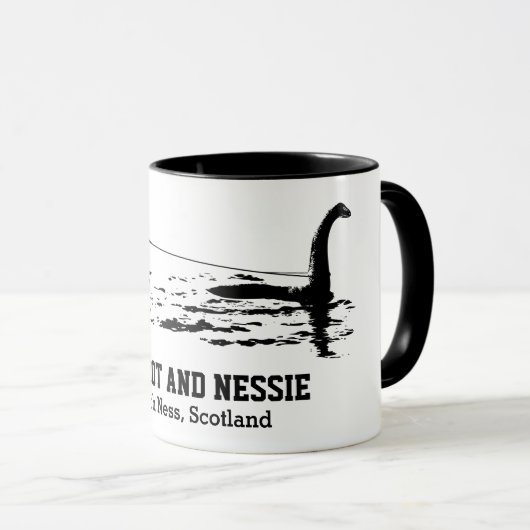 Bigfoot and Nessie Loch Ness Personalized Text Mok (Voorkant rechts)