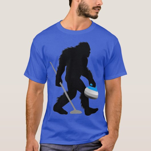 Bigfoot Curling Cryptid Sweeper Sasquatch Curler T-shirt (Voorkant)