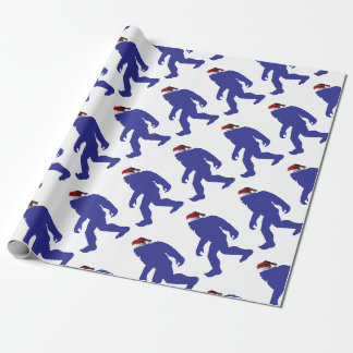 Bigfoot die een Pet van de Kerstman draagt Cadeaupapier