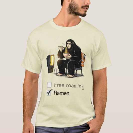 Bigfoot eats ramen T-Shirt (Devant)