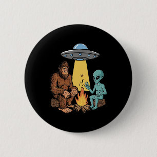 Bigfoot en buitenaardse kampvuur voor wandelaars h ronde button 5,7 cm