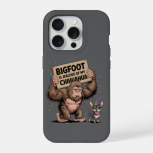 Bigfoot est jaloux de mon Chihuahua