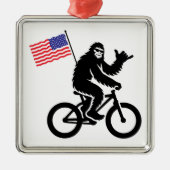 Bigfoot Fietsen Amerikaanse vlag Metalen Ornament (Voorkant)