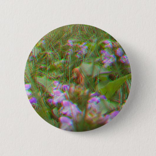 Bigfoot gespot tussen de bloemen Button (Voorkant)