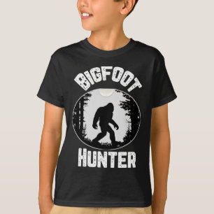 Bigfoot Hunter Sasquatch Funny Humor T-shirt