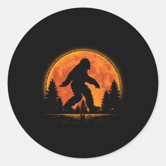 Bigfoot in Forest Sunset grafische Sasquatch voor Ronde Sticker (Voorkant)